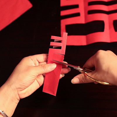 结婚红纸压井盖大张朱砂对联写字开工大吉婚礼道具创意用品剪纸图3